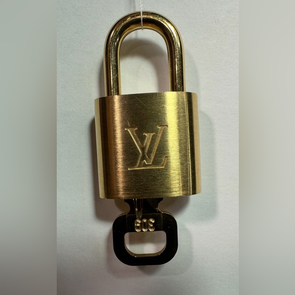 Authentic LV Louis Vuitton lock and key - $70 each or 2 for $$130 - Picture 7 of 16